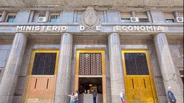 Caen las transferencias a provincias en medio de la disputa por la Ley de Bases
