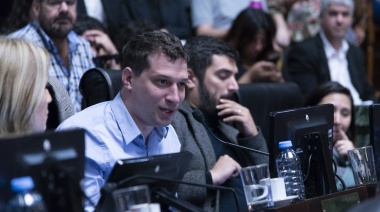 Yamil Santoro presentó dos proyectos para terminar con las casas usurpadas en la Ciudad