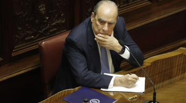 Francos se plantó y no asistió al Senado tras cruzarse con senadora