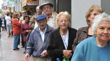 Los jubilados pierden $468.000 millones mensuales por el veto de Milei
