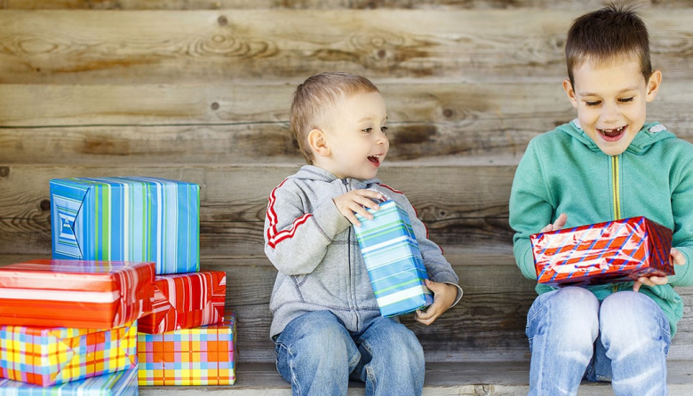 Este día del niño la ropa podría ganarle a los juguetes en los regalos
