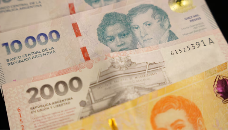 Predomina el pesimismo económico y crece la desconfianza sobre salarios e inflación, según un relevamiento nacional