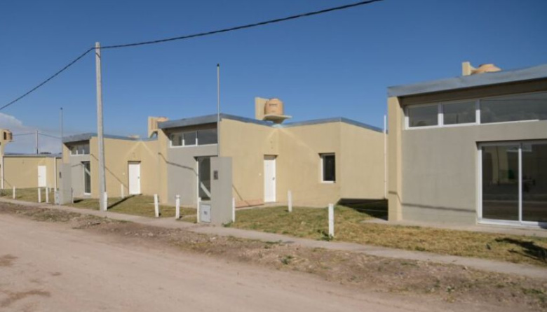 La Provincia reactivó obras de viviendas paralizadas por Nación en el partido de Navarro
