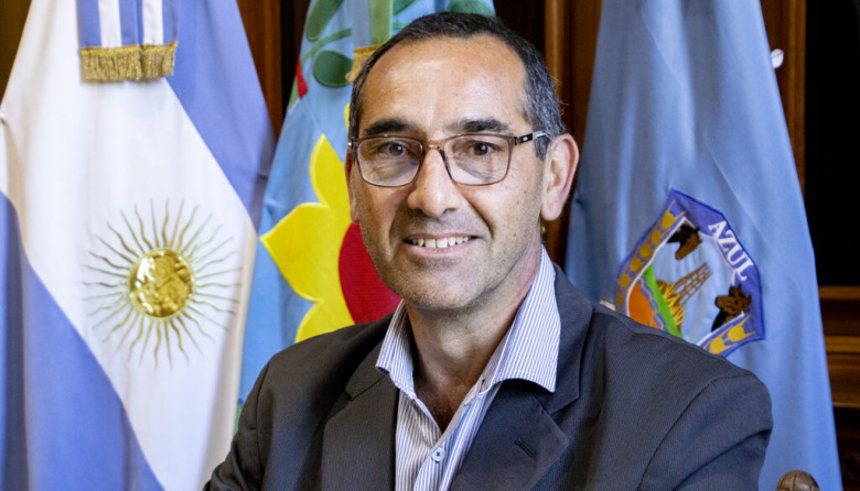 Nelson Sombra firmó un convenio de leasing y avanzó en gestiones por obras habitacionales para Azul