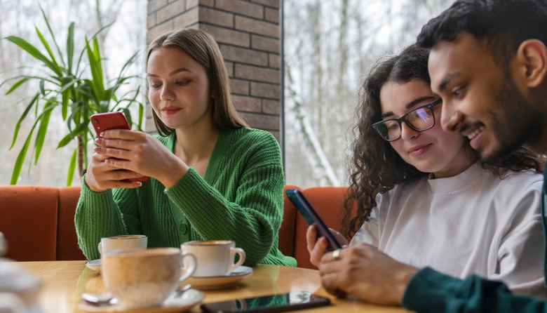 Generación Z y democracia: alta valoración institucional y vínculos que resisten a la "grieta"