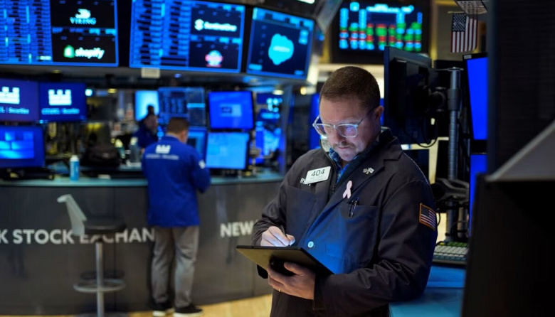 El riesgo país perforó los 620 puntos y las acciones volaron hasta un 12%