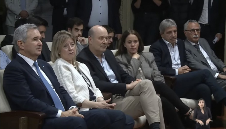 Los sueldos del Gabinete de Milei aumentaron más del 120% en cinco meses