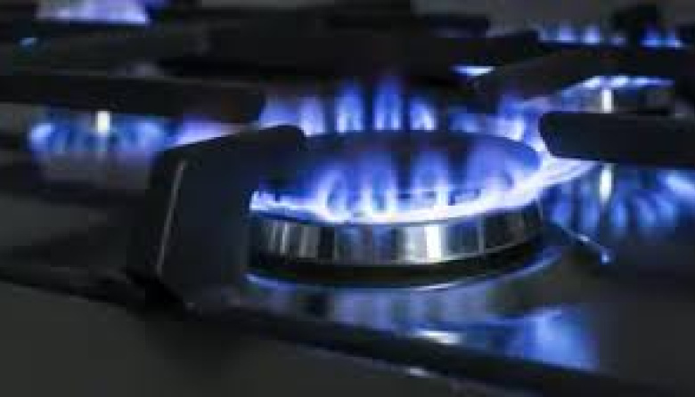 El Ejecutivo prorrogó la bonificación extraordinaria del 25% en los subsidios al gas y la electricidad para junio