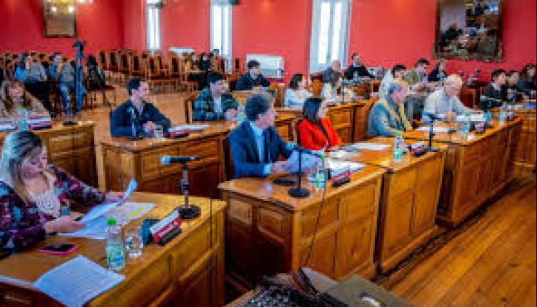 El Concejo Deliberante de Junín reguló las aplicaciones de viajes y aprobó la concesión de un inmueble municipal