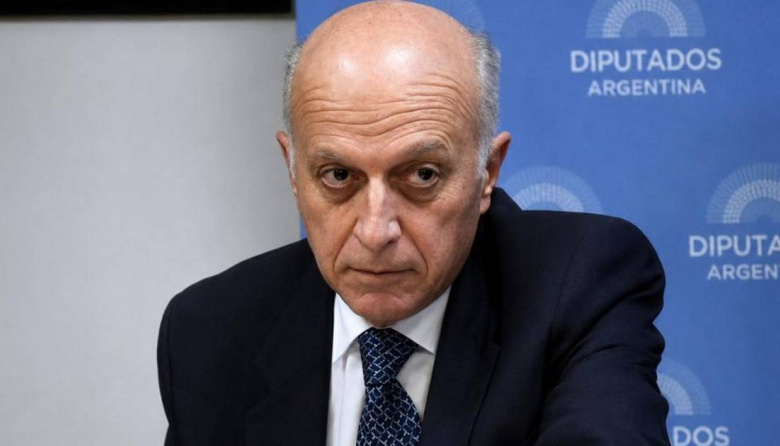 Eduardo Casal convocó a concursos públicos para cubrir 17 vacantes de fiscales en todo el país