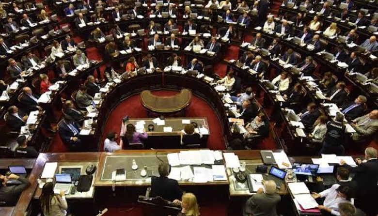 Ley de Inocencia Fiscal: Diputados la tratará en Agosto para incorporar dólares fuera del sistema