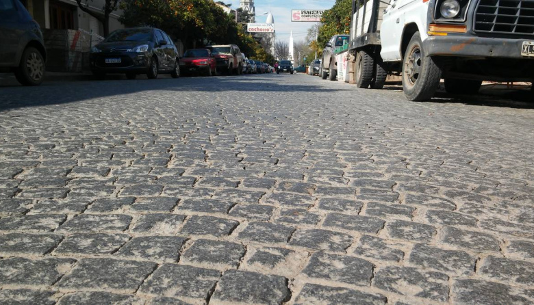 Organizaciones civiles de Tandil solicitaron la restitución de la protección histórica para las calles empedradas