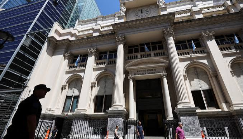 Negocian cambios en el directorio del Banco Central para facilitar la reforma