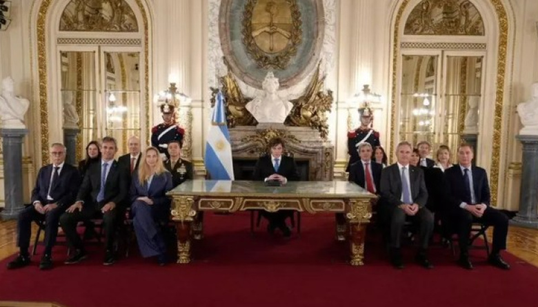 Milei anunció sanciones a empresas que operen en Malvinas y la construcción de una base naval