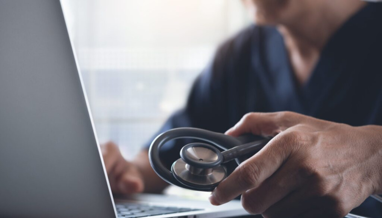 El Colegio de Médicos advierte sobre el avance de la telemedicina y exige fijar pautas para la atención remota