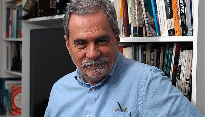 TONTA por Carlos Fara