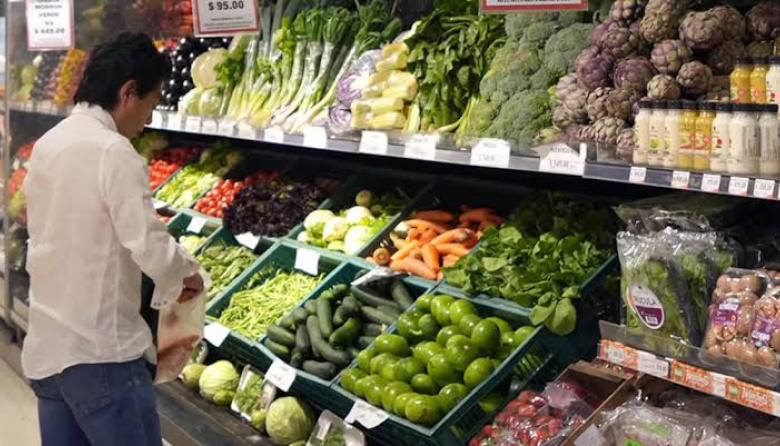Proyectan que la inflación volvería a acelerarse en septiembre impulsada por alimentos y tarifas