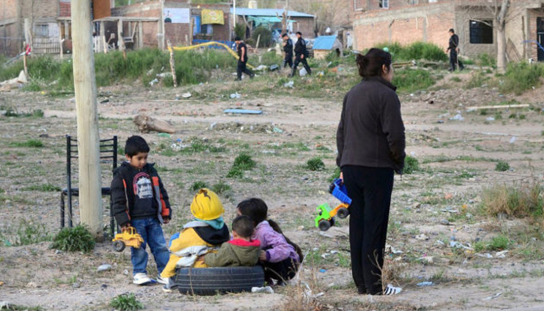 La pobreza subió al 26,6% en Bahía Blanca y ya afecta a 86 mil personas