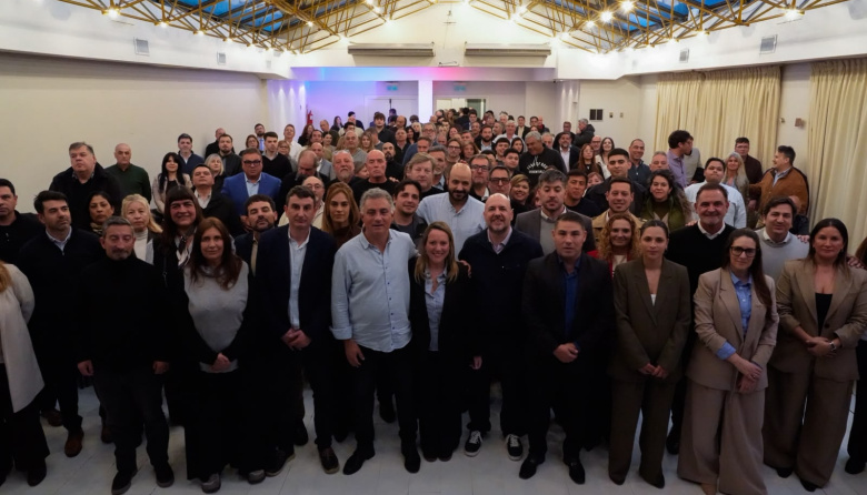 Pareja ratificó a Santilli como nombre de LLA para 2027 y planteó una reforma profunda de la Provincia