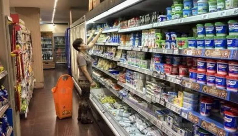 El consumo masivo cayó un 1,2% interanual en septiembre y el sector advierte por la aparición de un "nuevo consumidor"