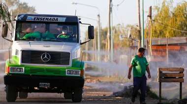 Ensenada: El municipio desinfecta las calles de la ciudad para combatir el COVID-19