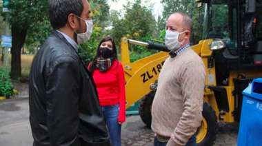 Lomas de Zamora: Insaurralde recibió a Cabandié, quien le entregó maquinaria