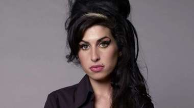 Confirman producción biográfica de Amy Winehouse