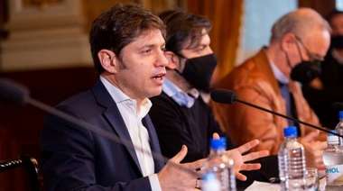 Kicillof anunció la regularización laboral de 15 mil trabajadores estatales