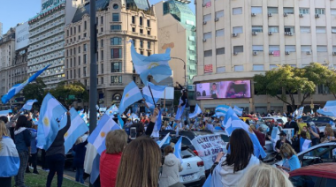 Se realiza un nuevo banderazo en contra del Gobierno en el Obelisco y otras partes del país