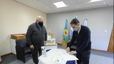 Fernando Gray y el doctor Romero firmaron un acuerdo de colaboración