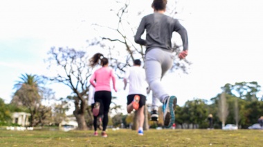 Nuevas medidas para entrenamientos grupales al aire libre y reuniones sociales