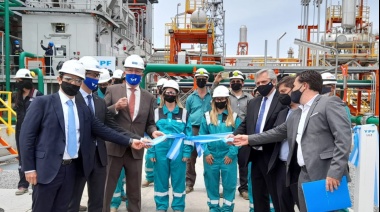 Alberto Fernández Inauguró la planta de generación de energía de YPF LPC II