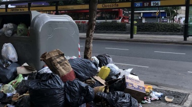 Los recolectores de residuos comenzaron un paro "contra el ajuste salarial"