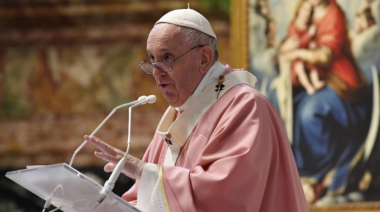 El Vaticano decretó no bendecir a las parejas de personas del mismo sexo