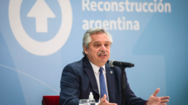 Alberto Fernández entrega 1200 viviendas, que asignarán las centrales obreras
