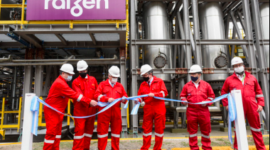 El presidente inauguró una planta de la refinería Raízen