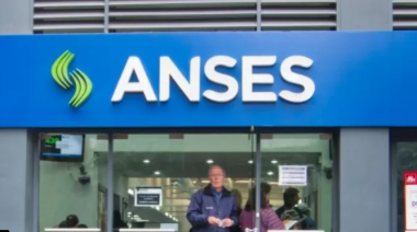 Se anunció un nuevo bono de $15.000 de ANSeS para AUH, AUE y Monotributistas