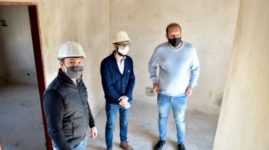 Watson y Simone firmaron acuerdo de construcción de viviendas en Florencio Varela