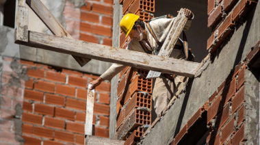 La actividad económica volvió a caer en marzo
