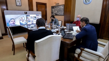 Kicillof se reunió con intendentes de toda la provincia