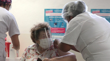 Kicillof anunció que los mayores de 70 años serán vacunados sin turno previo