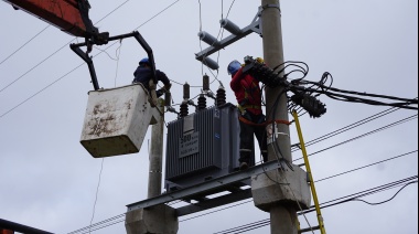 Edelap colocó un nuevo centro de transformación de 500 kVA