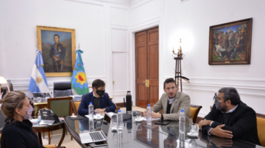 Kicillof y Cuattromo presentaron acuerdos con los municipios de la línea "Leasing Municipios 2021"