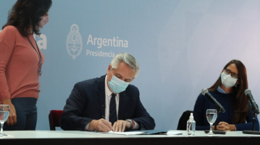 Alberto Fernández promulgó la ley de promoción al empleo para personas travestis y transexuales y transgénero
