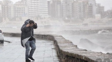 Alerta naranja: Zonas de la costa atlántica y el sur bonaerense perciben vientos de hasta 90 km/h 