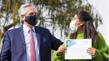 Fernández presentó la segunda etapa de las Becas Manuel Belgrano