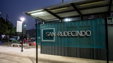 El intendente Watson supervisó recambio de luminarias en San Rudecindo 