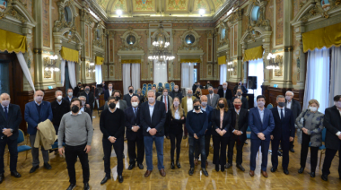 Kicillof se reunió con rectores de universidades para avanzar con la presencialidad