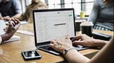 Argentina es el país de la región del que emigran más profesionales