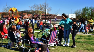 Cientos de jóvenes festejaron el Día del Estudiante y la Primavera en la nueva Costanera